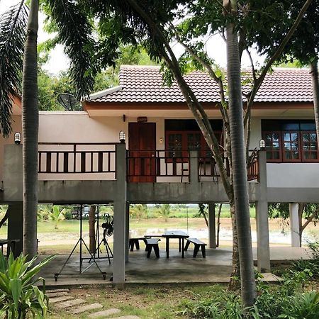 Resort Railumpoo Nakhon Sawan Exterior foto