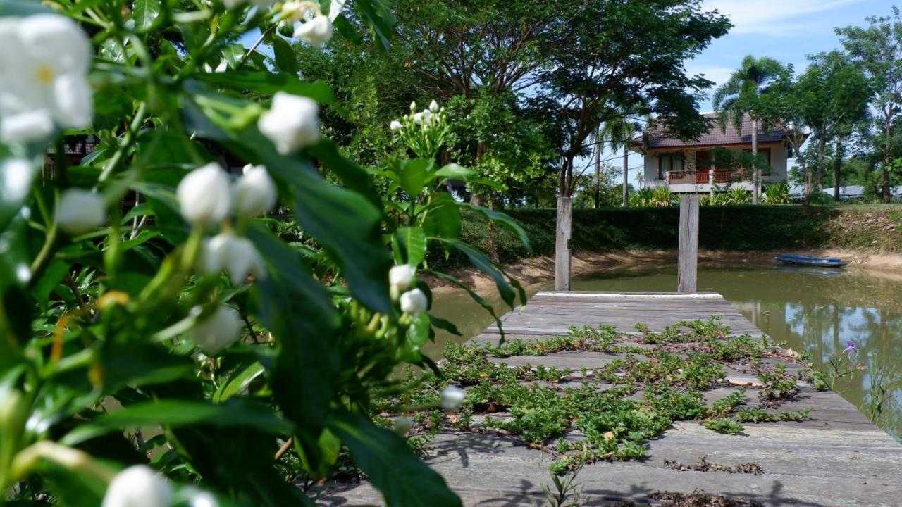 Resort Railumpoo Nakhon Sawan Exterior foto