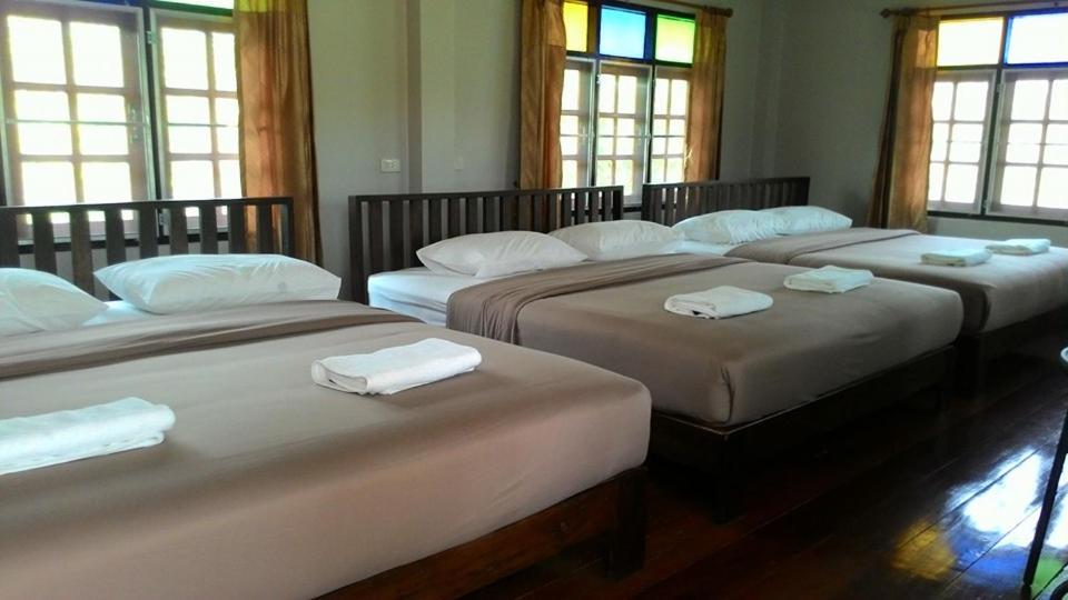 Resort Railumpoo Nakhon Sawan Exterior foto