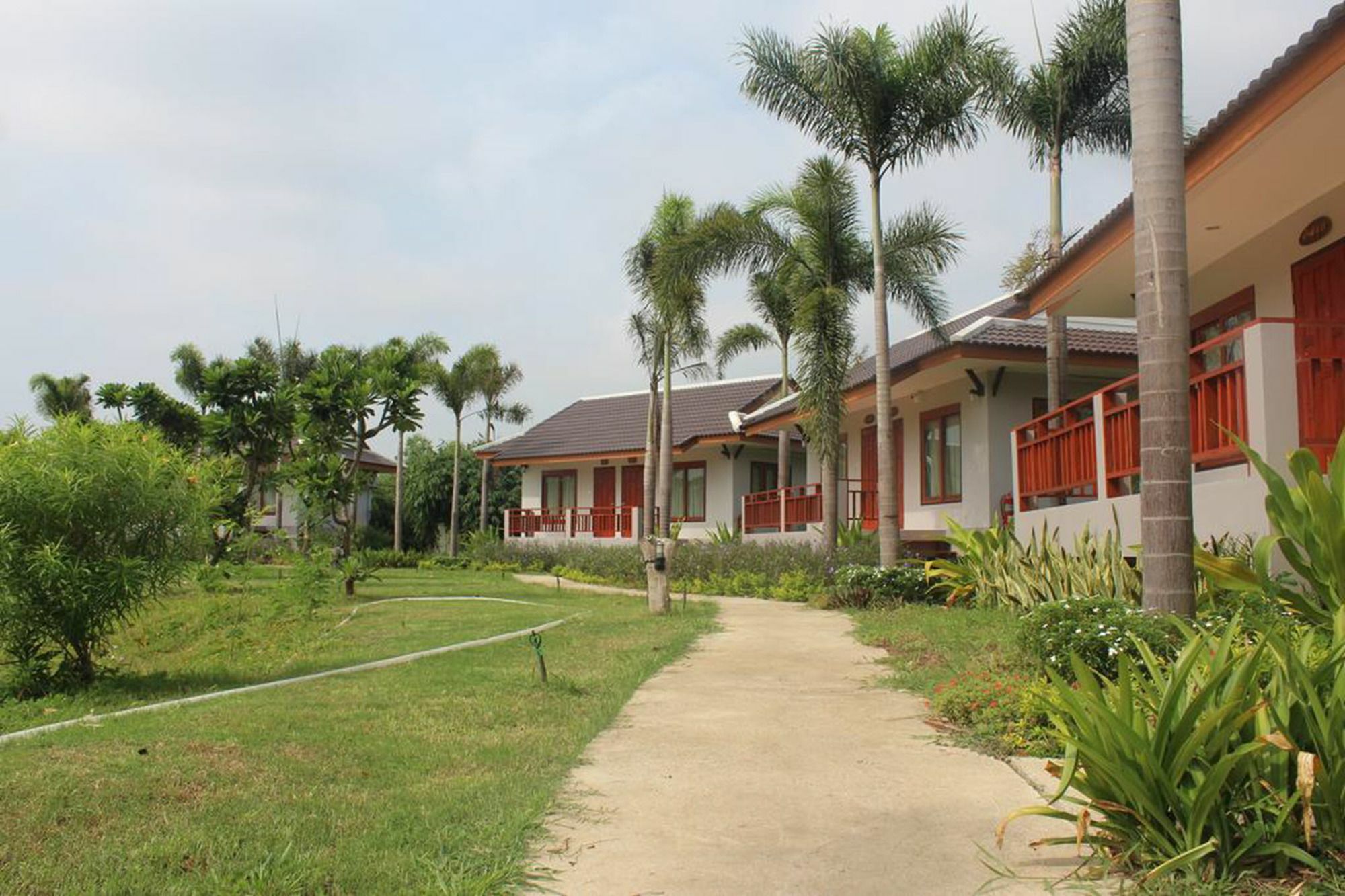 Resort Railumpoo Nakhon Sawan Exterior foto